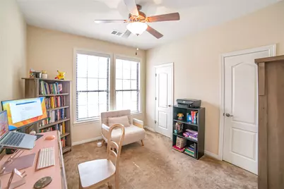 13800 Ashton Woods Circle, Austin, TX 78727 - Photo 17