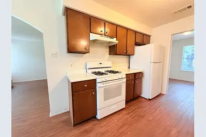10904 Meadgreen Court, Austin, TX 78758 - Photo 11