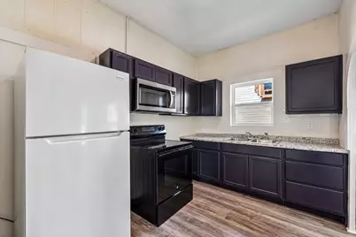 106 N Pear Street, Rockdale, TX 76567 - Photo 7