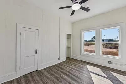 106 N Pear Street, Rockdale, TX 76567 - Photo 11