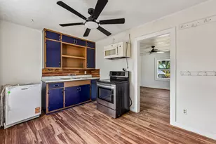 106 N Pear St, Rockdale, TX 76567 - Photo 23