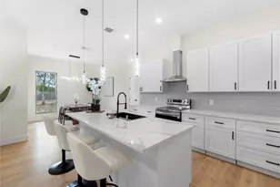 131 Koele Ct, Bastrop, TX 78602 - Photo 5