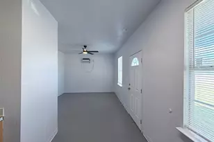 251 Zimmerman Ave, Bastrop, TX 78602 - Photo 5