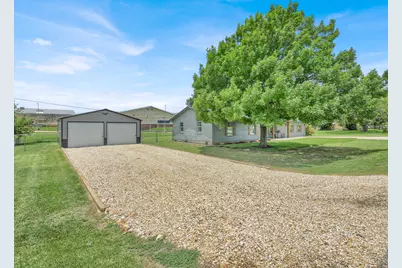 301 N 8th Street, Jarrell, TX 76537 - Photo 29