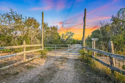 189 Shady Oaks Loop, Cedar Creek, TX 78612 - Photo 33