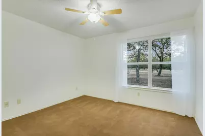 189 Shady Oaks Loop, Cedar Creek, TX 78612 - Photo 17