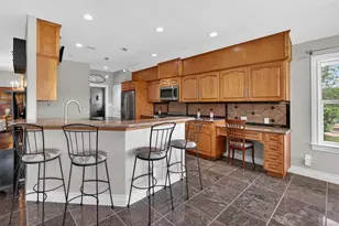 493 Chimney Cove Dr, Marble Falls, TX 78654 - Photo 11