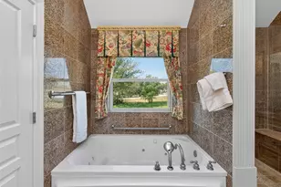 493 Chimney Cove Dr, Marble Falls, TX 78654 - Photo 19