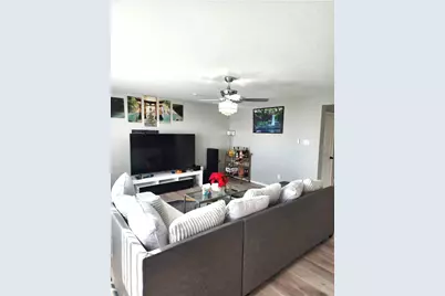 117 W Point Way, Elgin, TX 78621 - Photo 19