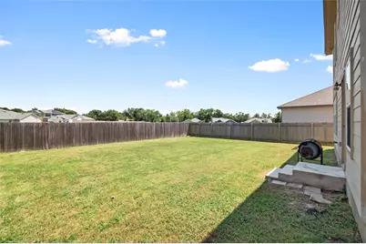 117 W Point Way, Elgin, TX 78621 - Photo 21