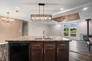 126 Cherokee Cir, Smithville, TX 78957 - Photo 21