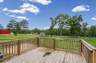 126 Cherokee Cir, Smithville, TX 78957 - Photo 11