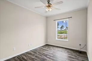 126 Cherokee Cir, Smithville, TX 78957 - Photo 13