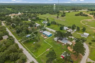 126 Cherokee Cir, Smithville, TX 78957 - Photo 7