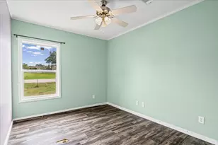 126 Cherokee Cir, Smithville, TX 78957 - Photo 15