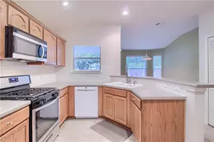 1100 Emmitt Run, Austin, TX 78721 - Photo 11