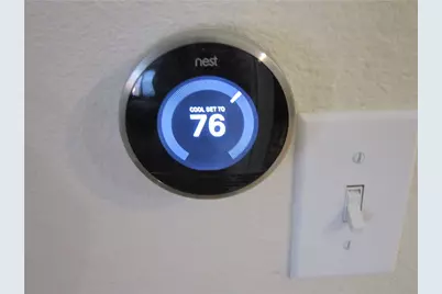 1100 Emmitt Run, Austin, TX 78721 - Photo 5