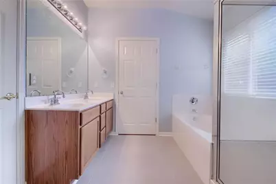 1100 Emmitt Run, Austin, TX 78721 - Photo 27