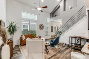 2204 Montague St, Austin, TX 78741 - Photo 9