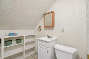 802 Hudgins St, Smithville, TX 78957 - Photo 25