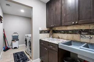 301 Oak Ridge Rd, Georgetown, TX 78628 - Photo 9