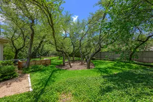 12329 Pleasant Hill Ct, Austin, TX 78738 - Photo 27