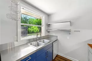 6209 Peggy St, Austin, TX 78723 - Photo 11