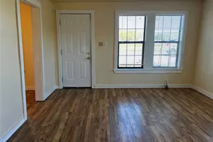 102 E Carrie Manor St, Manor, TX 78653 - Photo 3