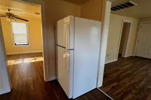 102 E Carrie Manor St, Manor, TX 78653 - Photo 15