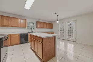 109 Comal Cove, Elgin, TX 78621 - Photo 9