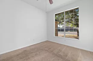 305 Plumbago Dr, Pflugerville, TX 78660 - Photo 5