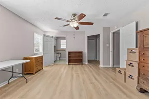 102 N Austin St, Buda, TX 78610 - Photo 25