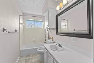 102 N Austin St, Buda, TX 78610 - Photo 31