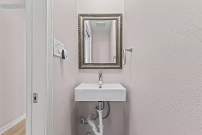 102 N Austin Street, Buda, TX 78610 - Photo 23