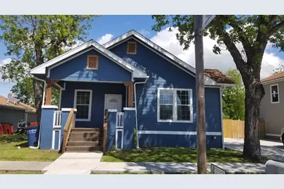 407 S Main Street, Taylor, TX 76574 - Photo 1