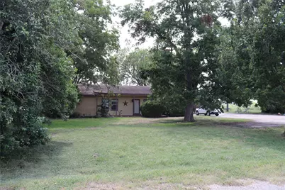 2001 Clearfork Street, Lockhart, TX 78644 - Photo 7
