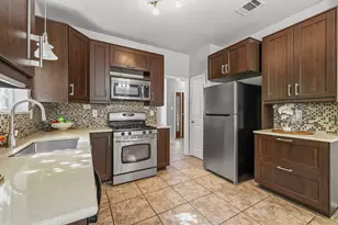 2402 Sparrow Dr, Round Rock, TX 78681 - Photo 5