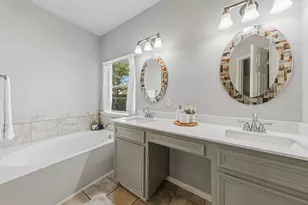 2402 Sparrow Dr, Round Rock, TX 78681 - Photo 25