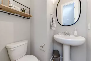 1405 Hyde St, Austin, TX 78741 - Photo 31