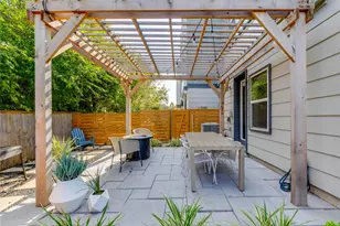 1405 Hyde St, Austin, TX 78741 - Photo 33