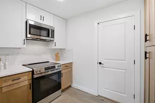 2110 Magazine St, Austin, TX 78727 - Photo 13