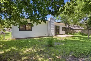 2110 Magazine St, Austin, TX 78727 - Photo 31
