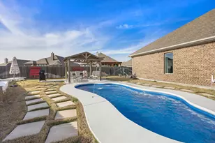 405 Miracle Rose Way, Liberty Hill, TX 78642 - Photo 35