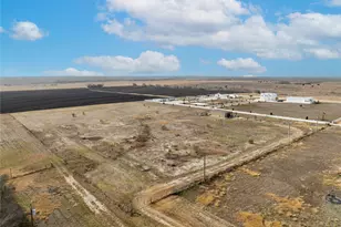 824 Co Rd 451, Coupland, TX 78615 - Photo 7