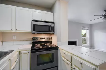 1000 W 26th Street #102, Austin, TX 78705 - Photo 13