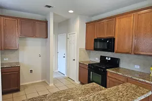 10506 Wylie Dr, Austin, TX 78748 - Photo 11