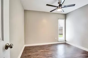7204 Twin Crest Dr, Austin, TX 78752 - Photo 11
