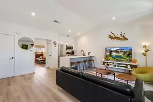 1219 Hollow Creek Dr, Austin, TX 78704 - Photo 5