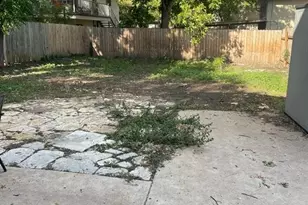 302 E 32nd St, Austin, TX 78705 - Photo 11