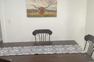 302 E 32nd St, Austin, TX 78705 - Photo 9